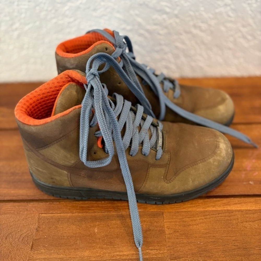 Nike Men's Boots in Brown with Orange Accents
